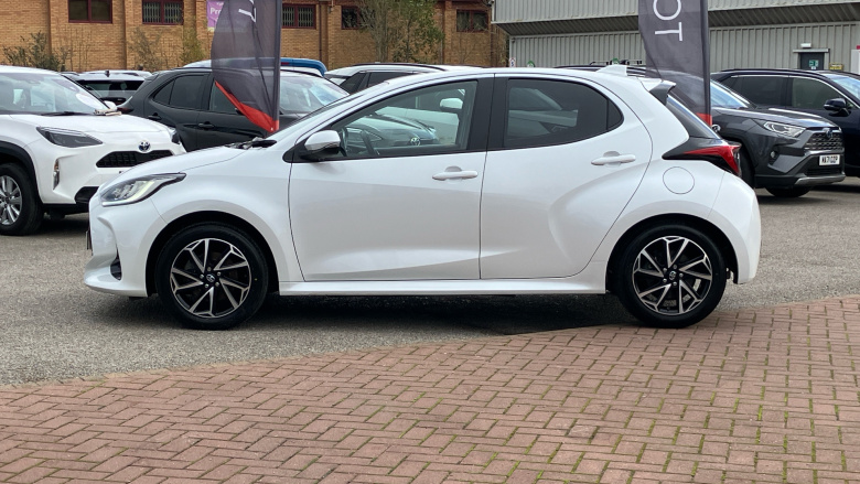 Toyota Yaris 1.5 Hybrid Design 5dr CVT Hybrid Hatchback